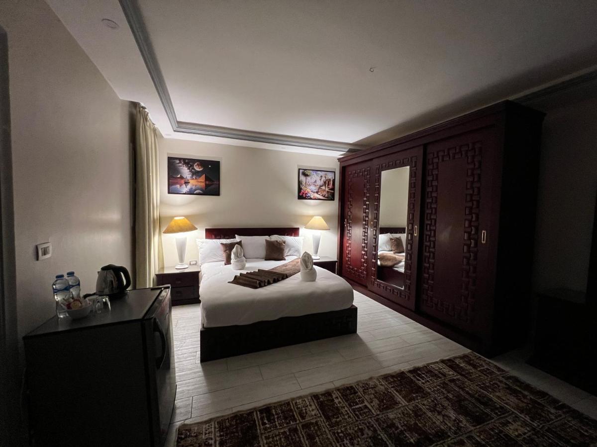 The Muse Pyramids Hotel Il Il Cairo Esterno foto